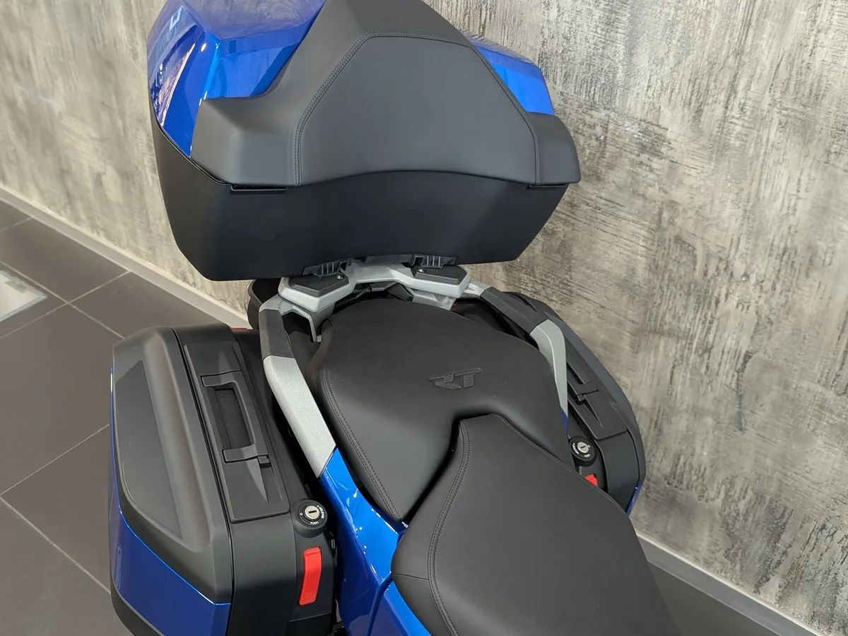 BMW Motorrad R 1300 RT 1300 см³ (145 л.с.) (145) 1300 Синий в АВИЛОН. Слайд №3