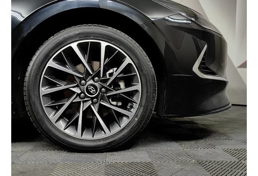 Hyundai Sonata 2.5 MPI (180 л.с.) Prestige Черный в АВИЛОН. Слайд №9