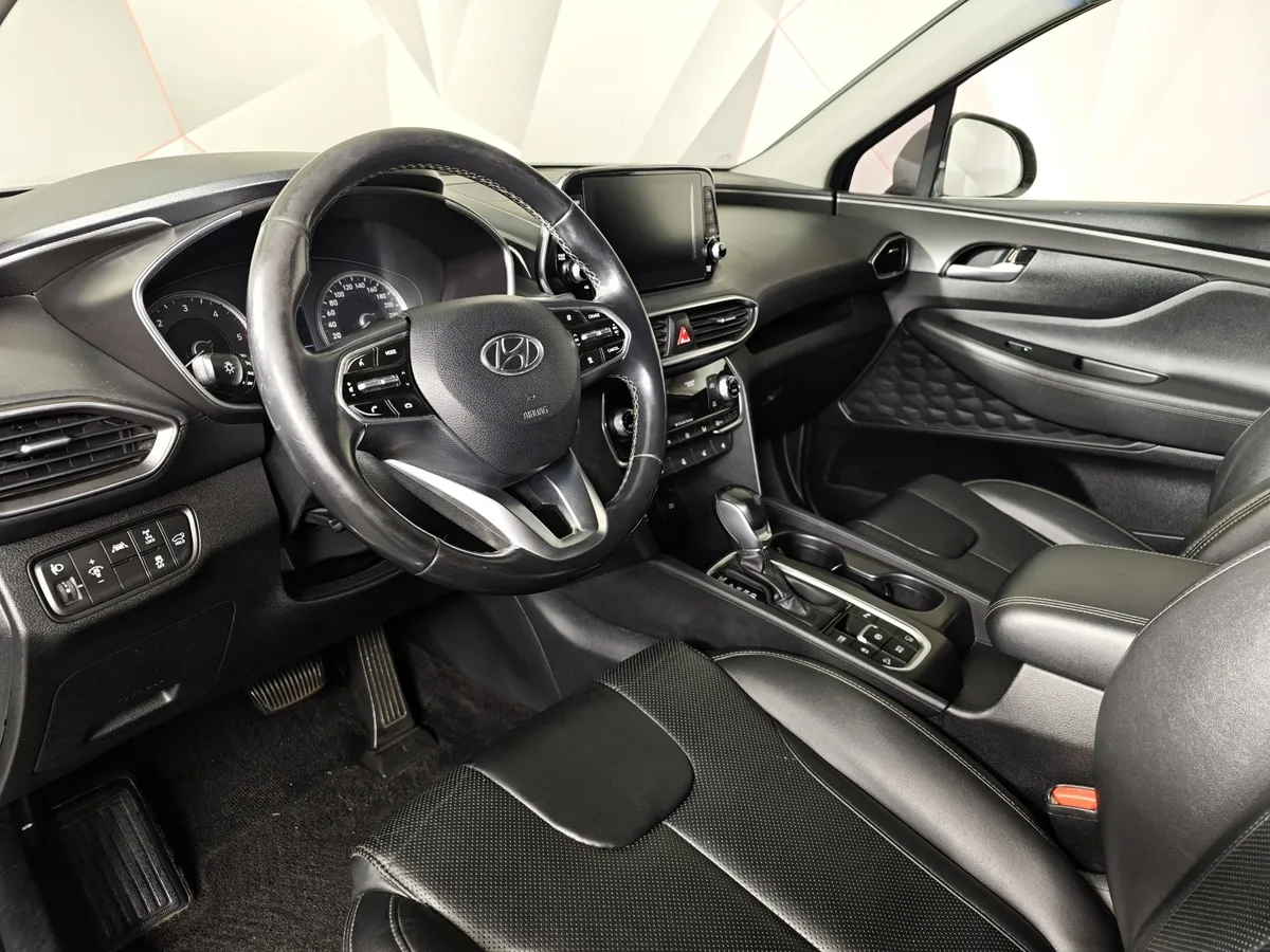 Hyundai Santa Fe 2.2 (200 л.с.) CRDi - 8AT High-tech Серый в АВИЛОН. Слайд №19