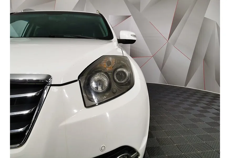 Geely Emgrand X7 2.4 AT (148 л.с.) Comfort Белый в АВИЛОН. Слайд №10