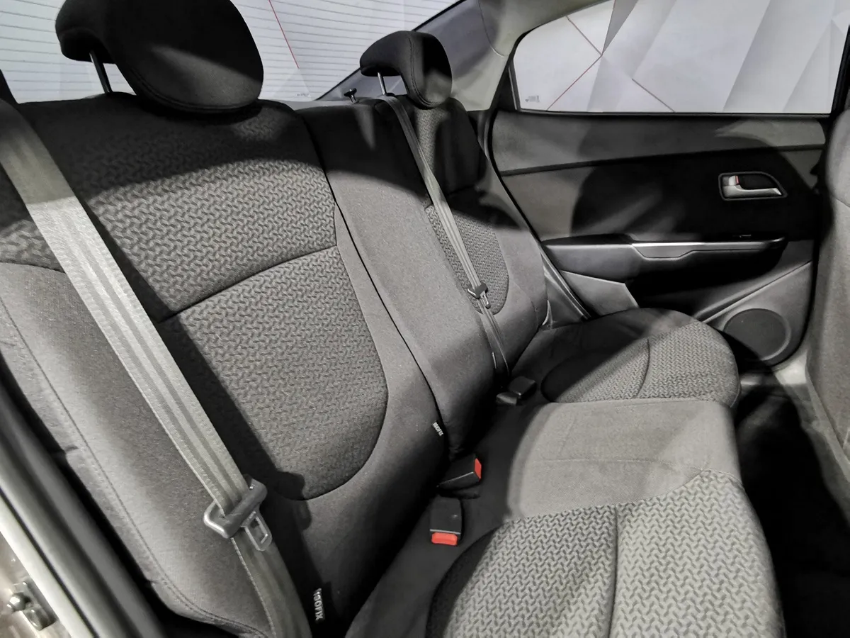Kia Rio 1.6 AT (123 л.с.) Коричневый в АВИЛОН. Слайд №16