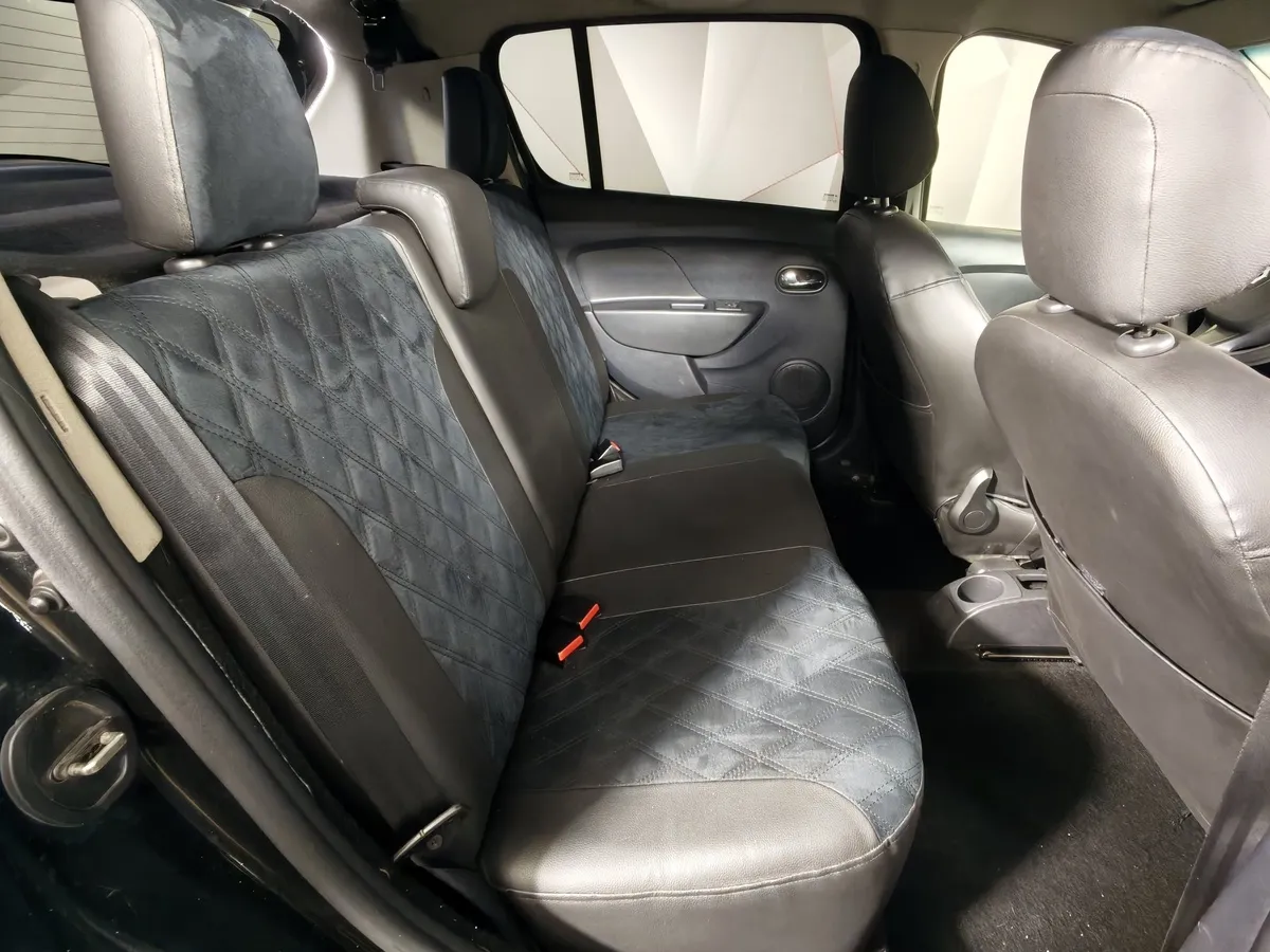 Renault Sandero 1.6 MT (82 л.с.) Stepway Life Черный в АВИЛОН. Слайд №14