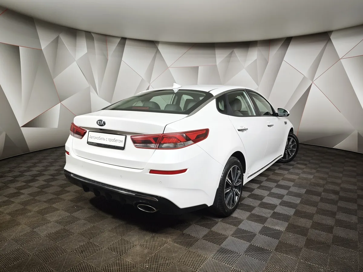 Kia Optima 2.0 AT (150 л.с.) Белый в АВИЛОН. Слайд №2