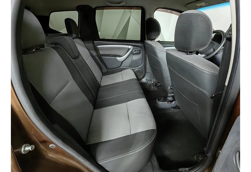 Renault Duster 1.6 MT 4x4 (114 л.с.) Коричневый в АВИЛОН. Слайд №14