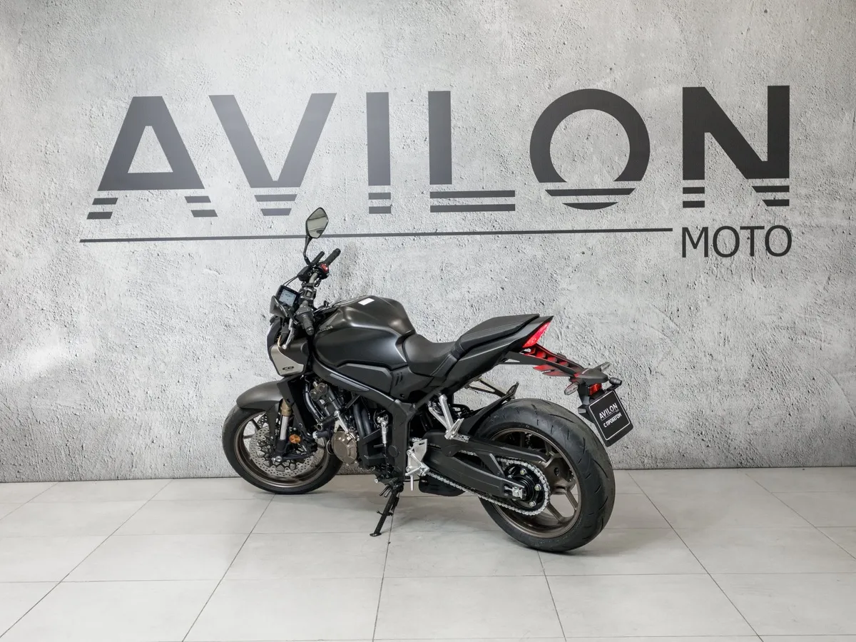 Honda CB650R CB650RA 649 см³ (95) 648 Черный в АВИЛОН. Слайд №3