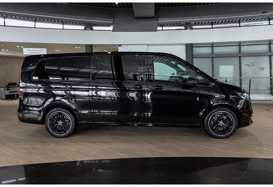 Mercedes-Benz V-Класс V 300 d L3 4MATIC 9G-TRONIC (237 л.с.) Avantgarde Черный в АВИЛОН. Слайд №3
