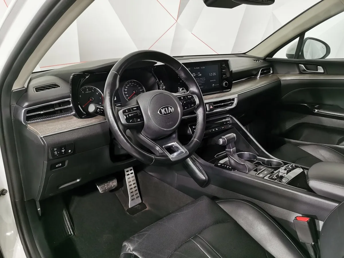 Kia K5 2.5 GDI AT 2WD (194 л.с.) Prestige Белый в АВИЛОН. Слайд №18