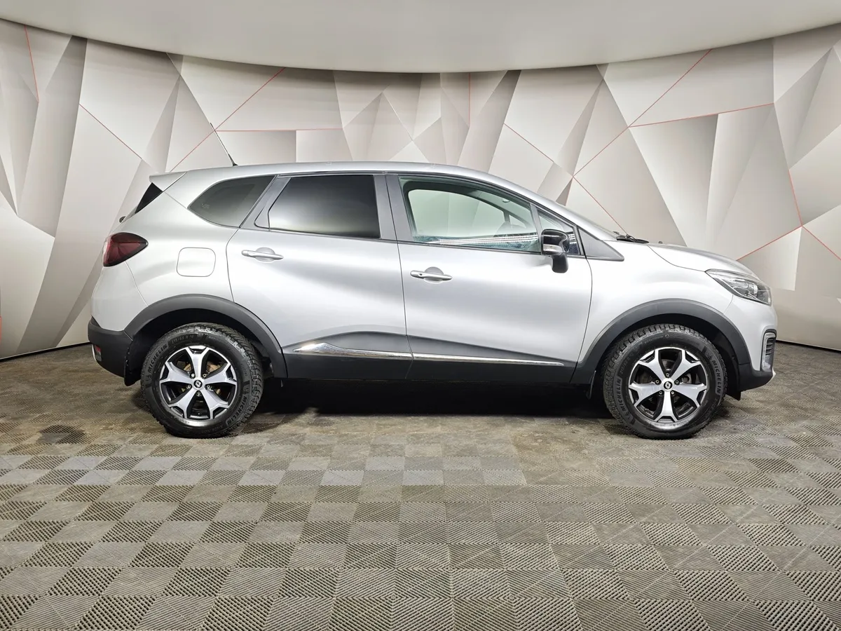 Renault Kaptur 1.6 MT (114 л.с.) Life Серый в АВИЛОН. Слайд №6