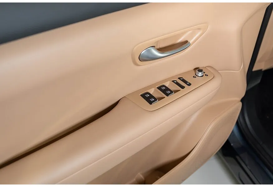 EVOLUTE i-SPACE 1.5 CVT (218 л.с.) (7 мест) Белый в АВИЛОН. Слайд №18