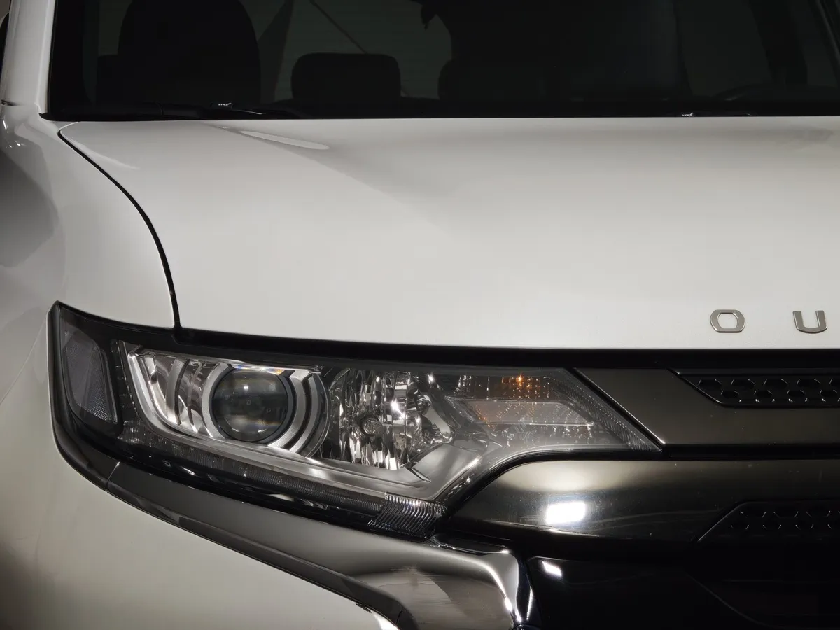 Mitsubishi Outlander 2.0 CVT 4WD (146 л.с.) Белый в АВИЛОН. Слайд №10