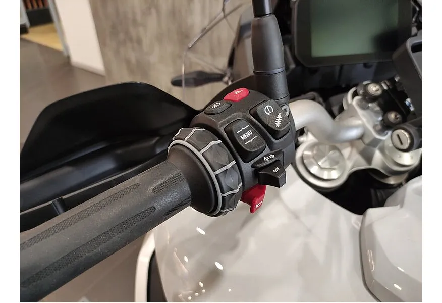 BMW Motorrad F 850 GS F 850 GS 853 см³ (95) 853 Белый в АВИЛОН. Слайд №9