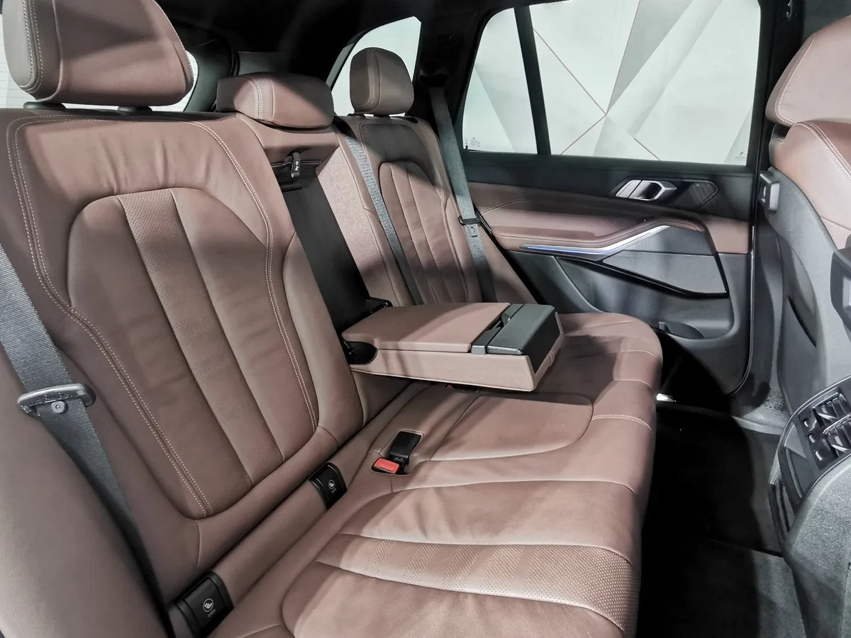 BMW X5 xDrive40i Steptronic (340 л.с.) M Sport Edition 21 Белый в АВИЛОН. Слайд №15
