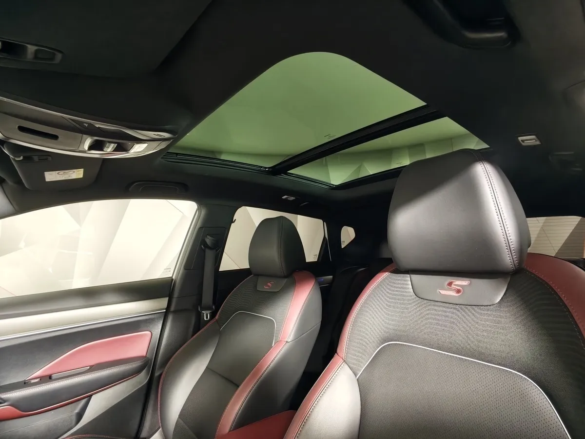 Geely Coolray 1.5T 7DCT 2WD (150 л.с.) Flagship Белый в АВИЛОН. Слайд №22