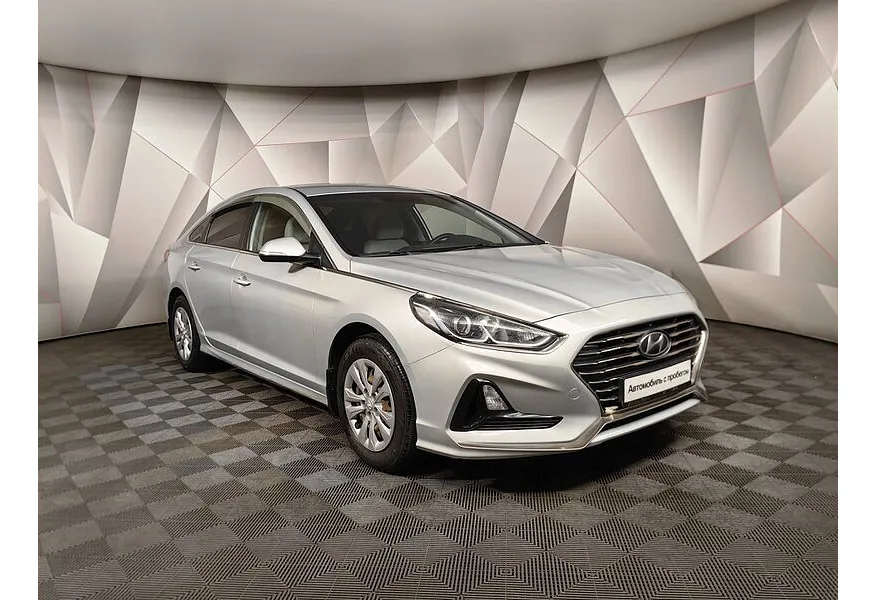 Hyundai Sonata 2.0 MPi AT (150 л.с.) Comfort Серебристый в АВИЛОН. Слайд №2