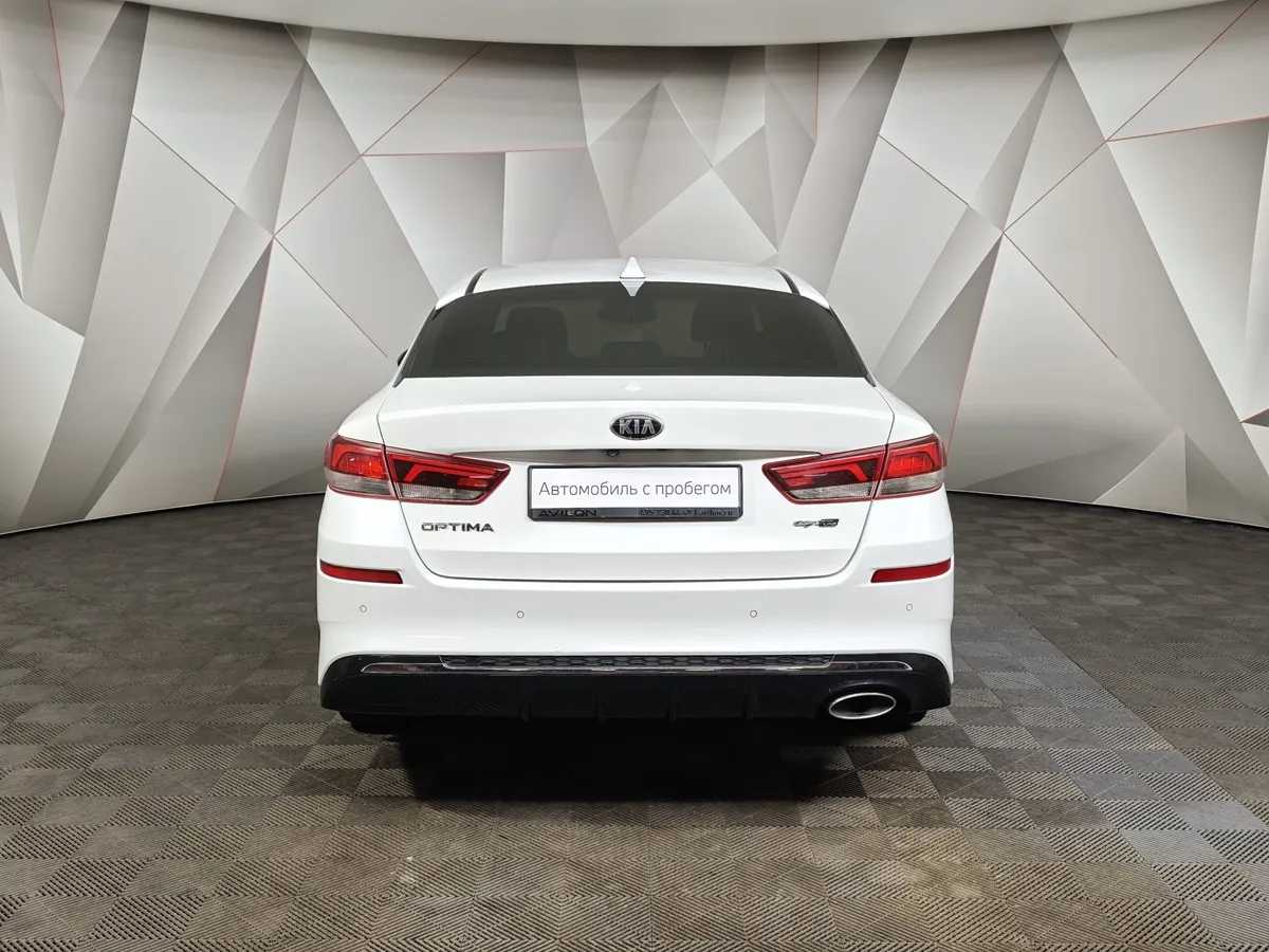 Kia Optima 2.0 AT (150 л.с.) Fleet Белый в АВИЛОН. Слайд №7