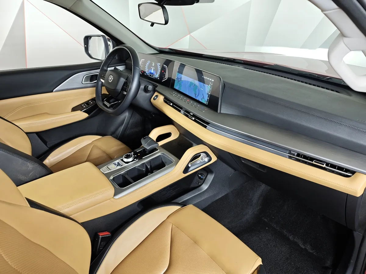 Changan HUNTER PLUS 2.0 AT 4WD (226 л.с.) Luxe Красный в АВИЛОН. Слайд №13