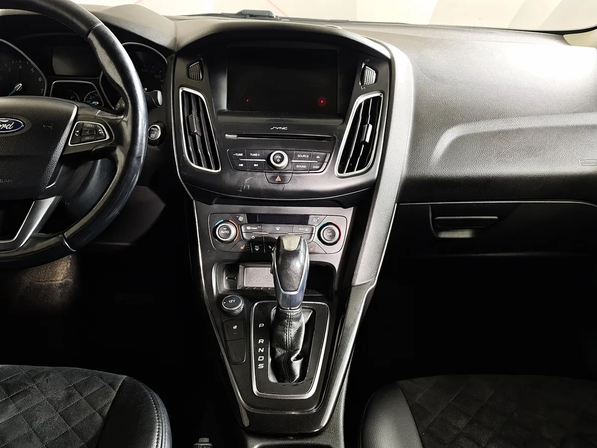 Ford Focus 1.5 EcoBoost AT (150 л.с.) Titanium Черный в АВИЛОН. Слайд №15