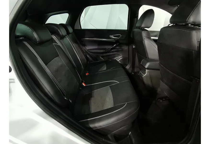 АВИЛОН - ВАЗ (Lada) Vesta 1.8 AMT (122 л.с.) Белый - slide 9