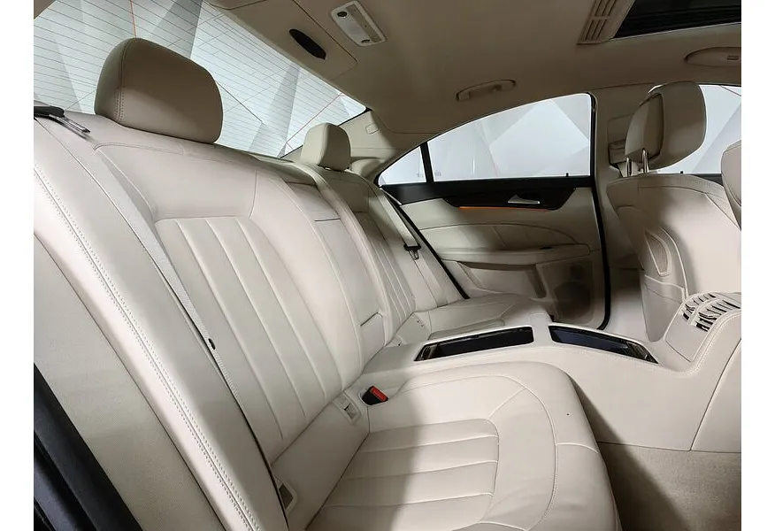 Mercedes-Benz CLS 350 d AT 4Matic (249 л.с.) Черный в АВИЛОН. Слайд №16