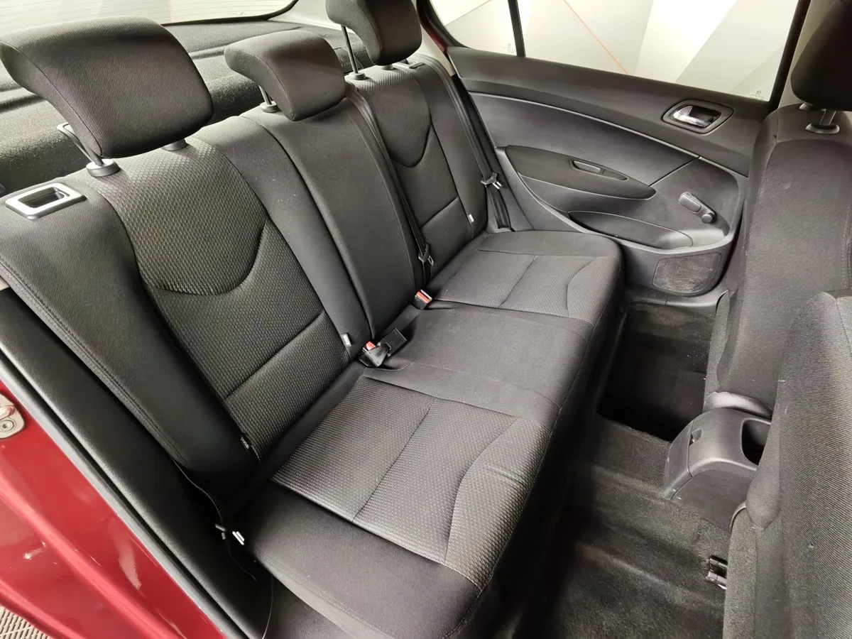 Peugeot 408 1.6 VTi AT (120 л.с.) Style Красный в АВИЛОН. Слайд №13