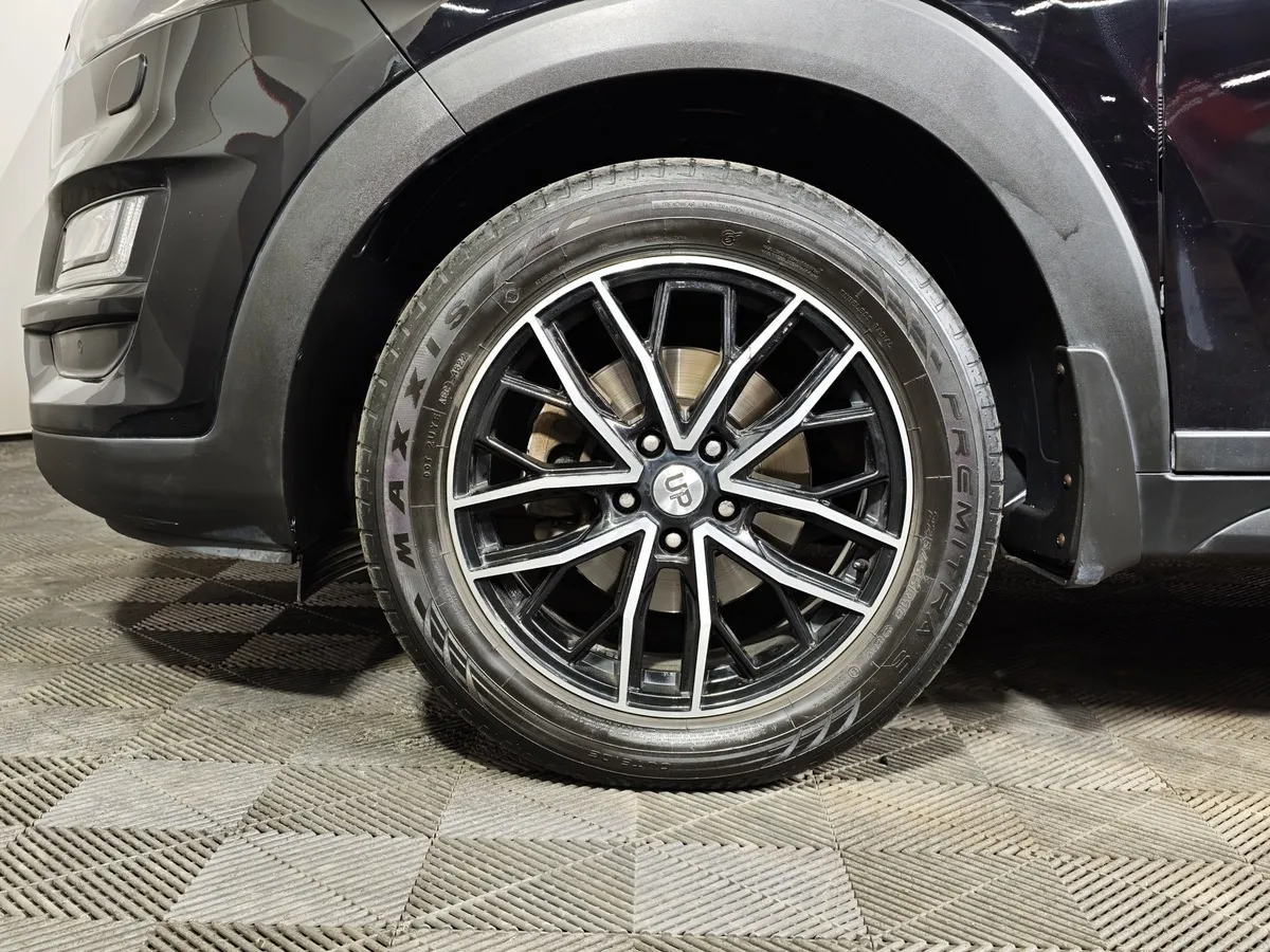 Hyundai Tucson 2.0 (150 л.с.) MPi-6AT-4WD Family Черный в АВИЛОН. Слайд №9