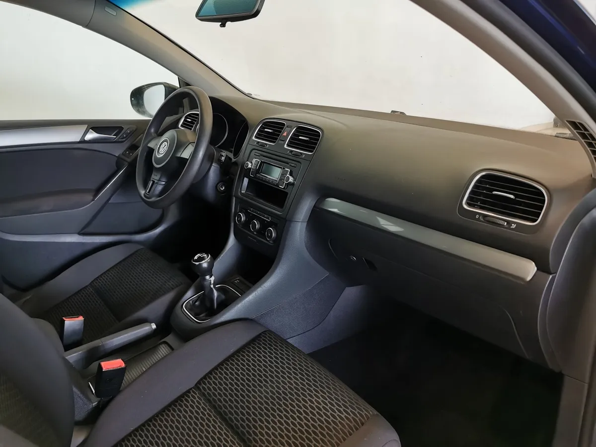 Volkswagen Golf 1.2 TSI MT (85 л.с.) Trendline Синий в АВИЛОН. Слайд №12