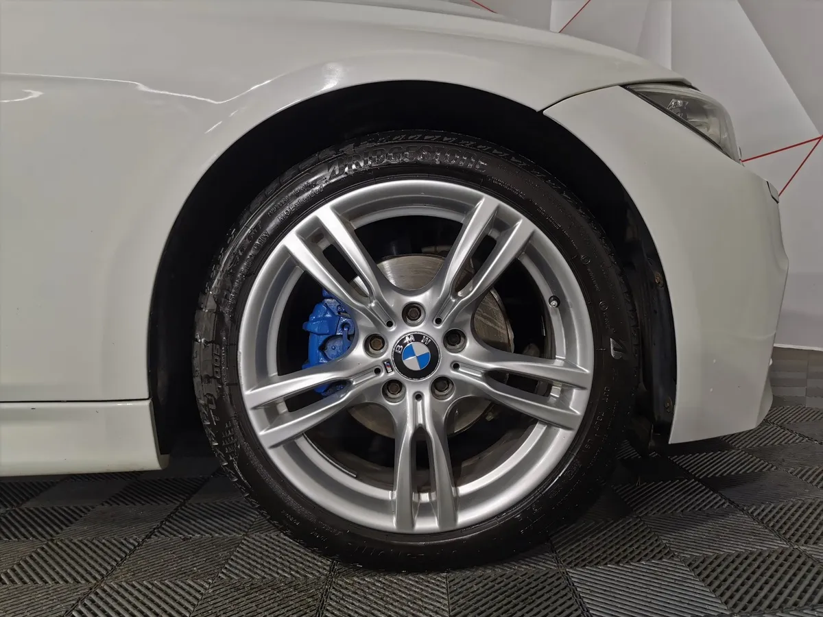 BMW 3 серия 320i AT (184 л.с.) Белый в АВИЛОН. Слайд №7