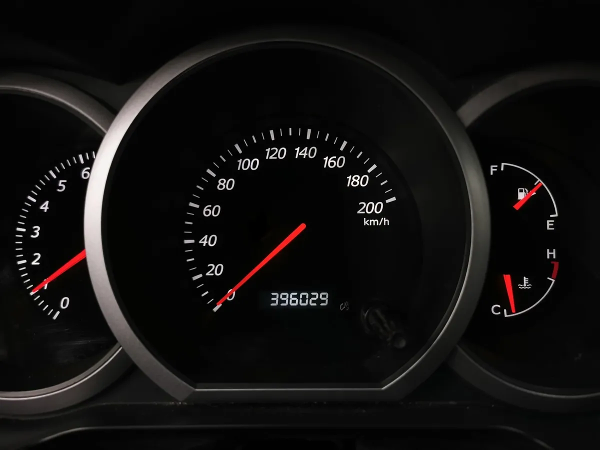 Suzuki Grand Vitara 2.0 AT (140 л.с.) Голубой в АВИЛОН. Слайд №15