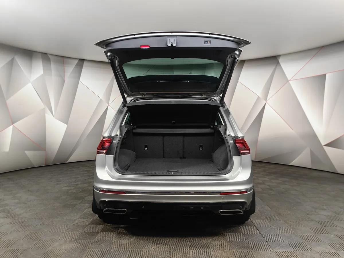 Volkswagen Tiguan 2.0 TSI 4Motion DSG (180 л.с.) Sportline Серый в АВИЛОН. Слайд №9