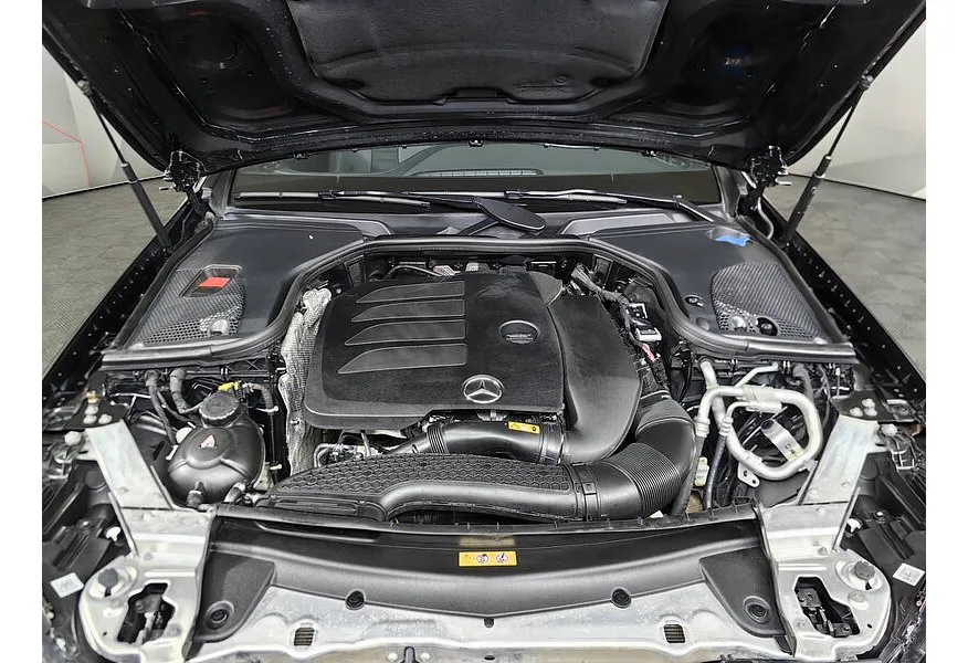 Mercedes-Benz E-Класс E 200 4MATIC G-TRONIC (184 л.с.) Sport Черный в АВИЛОН. Слайд №11