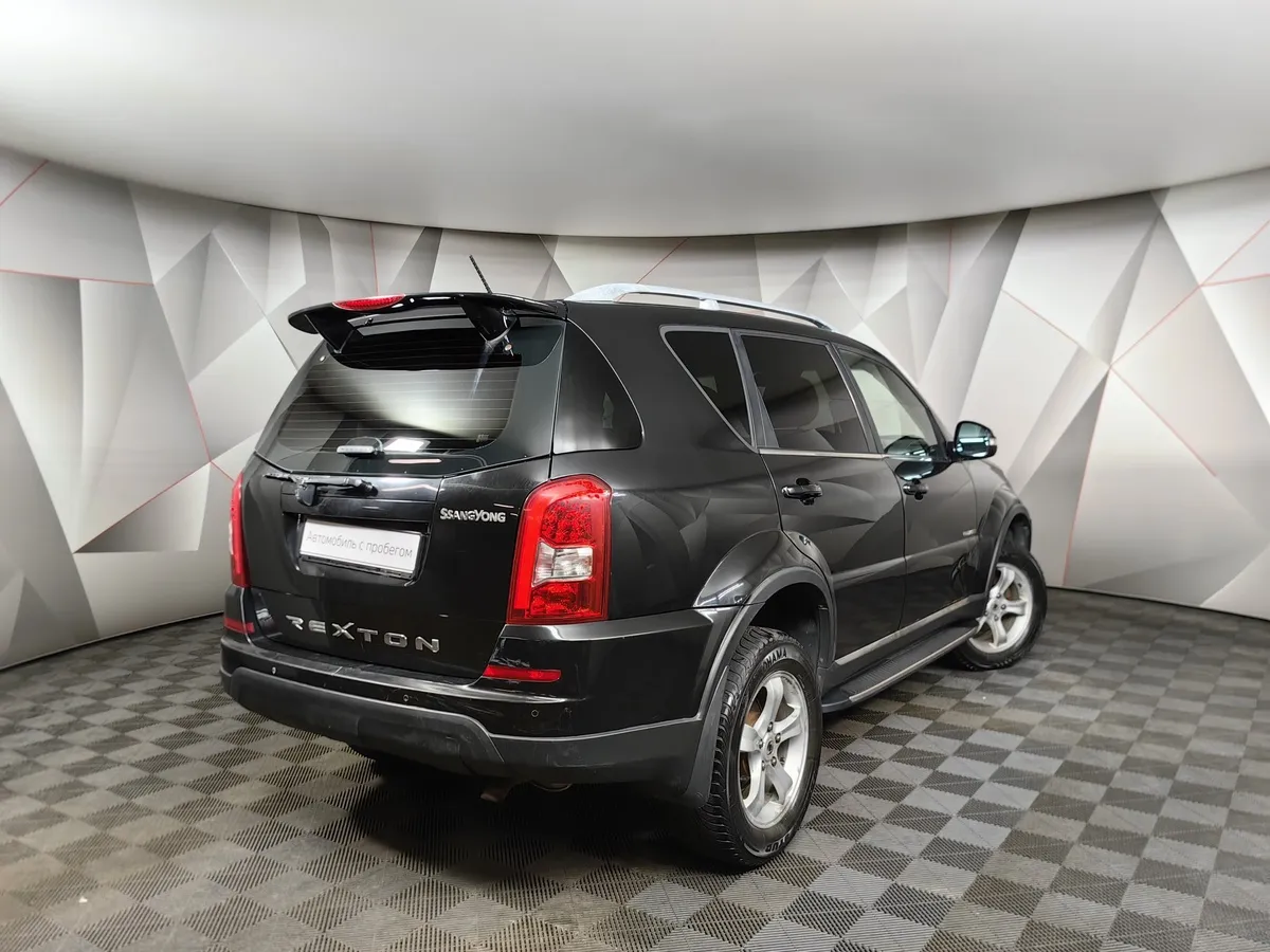 SsangYong Rexton 2.7 Xdi T-Tronic 4WD (165 л.с.) Черный в АВИЛОН. Слайд №2