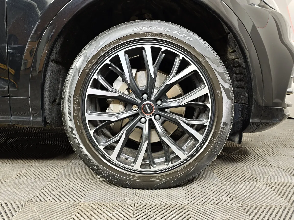Audi Q5 2.0 TFSI S tronic quattro (249 л.с.) Sport Черный в АВИЛОН. Слайд №9