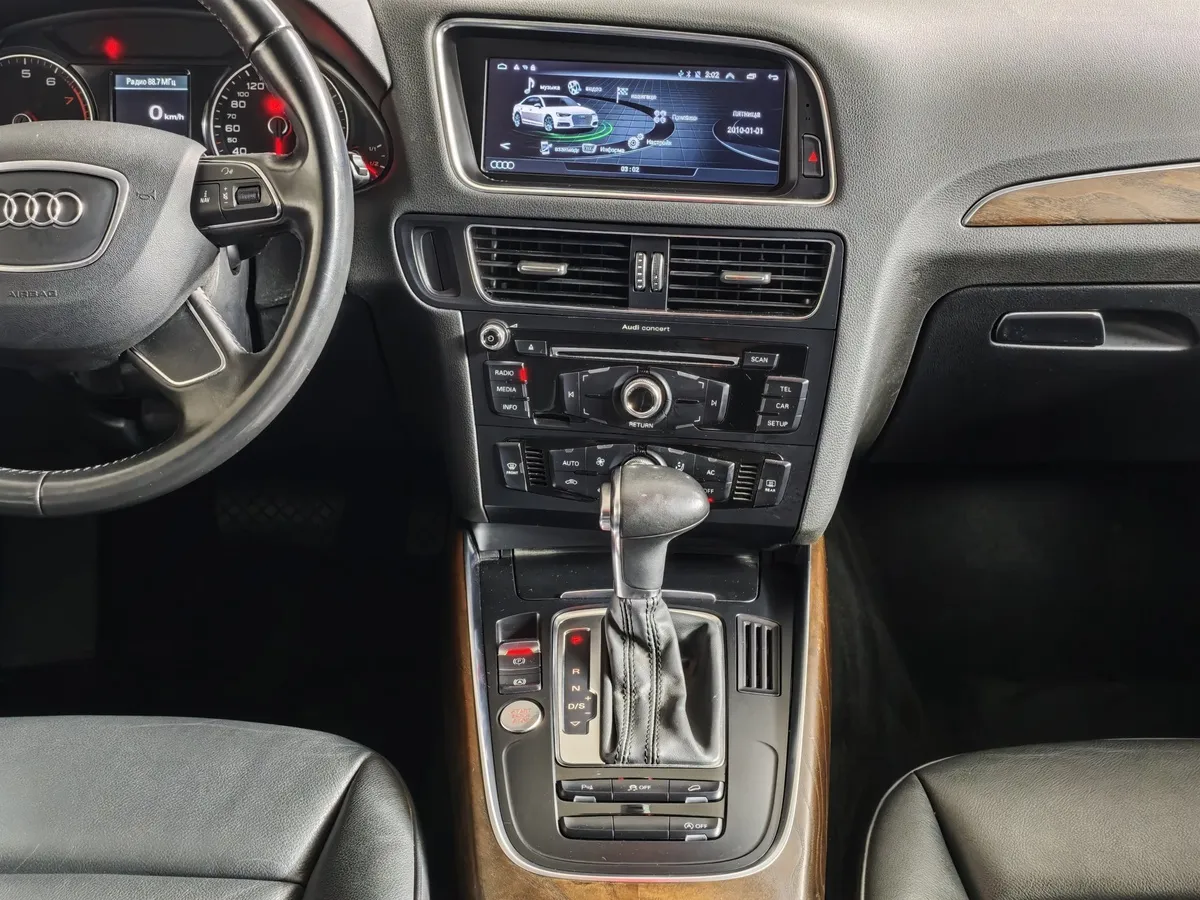 Audi Q5 2.0 TFSI Tiptronic quattro (225 л.с.) Черный в АВИЛОН. Слайд №15