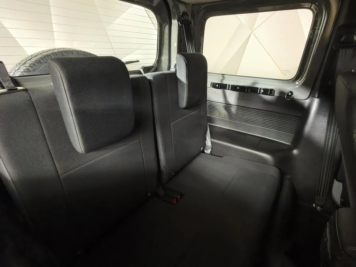 Suzuki Jimny 1.5 AT AWD (102 л.с.) GLX Серый в АВИЛОН. Слайд №16