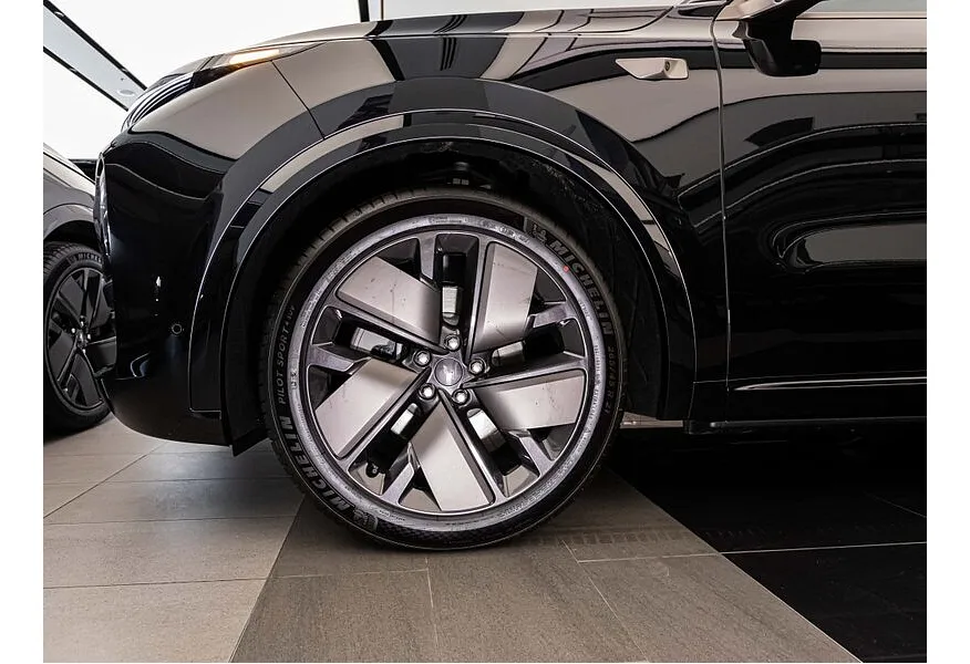 Li Auto L9 1.5 AT 4WD (449 л.с.) Ultra Черный в АВИЛОН. Слайд №15