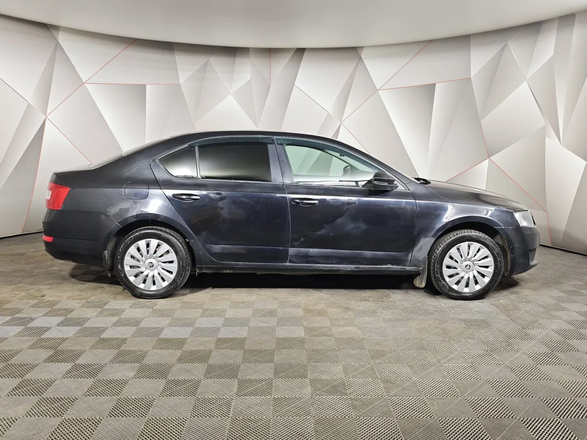 Skoda Octavia 1.6 MPI AT (110 л.с.) Черный в АВИЛОН. Слайд №5