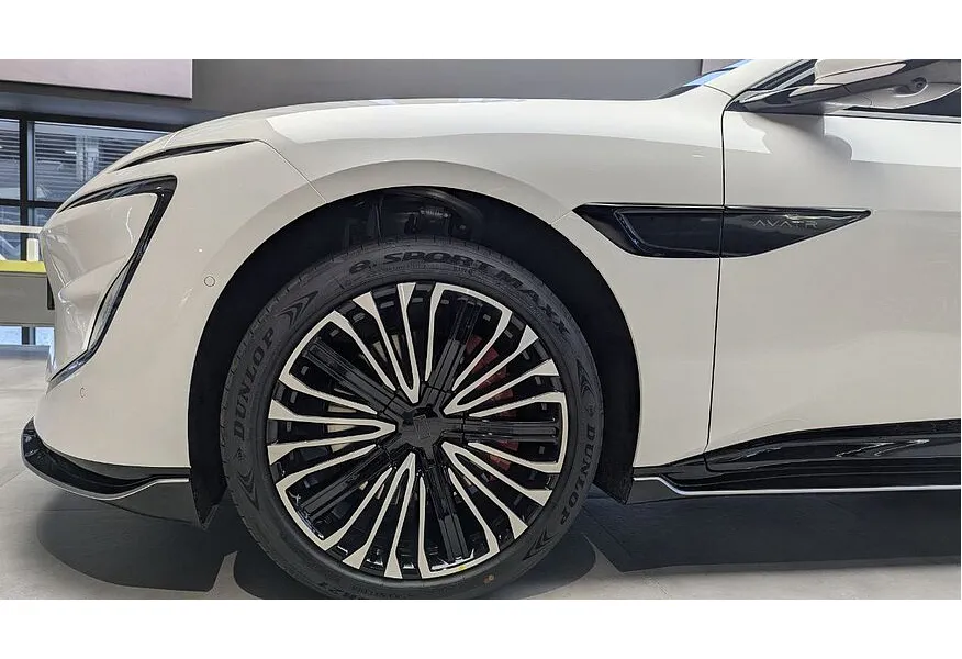 Avatr 12 AT 4WD (578 л.с.) Dual Motor Dynamic Белый в АВИЛОН. Слайд №10