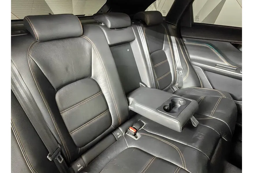 Jaguar F-Pace 2.0 TD AT AWD (240 л.с.) R-Sport Белый в АВИЛОН. Слайд №17