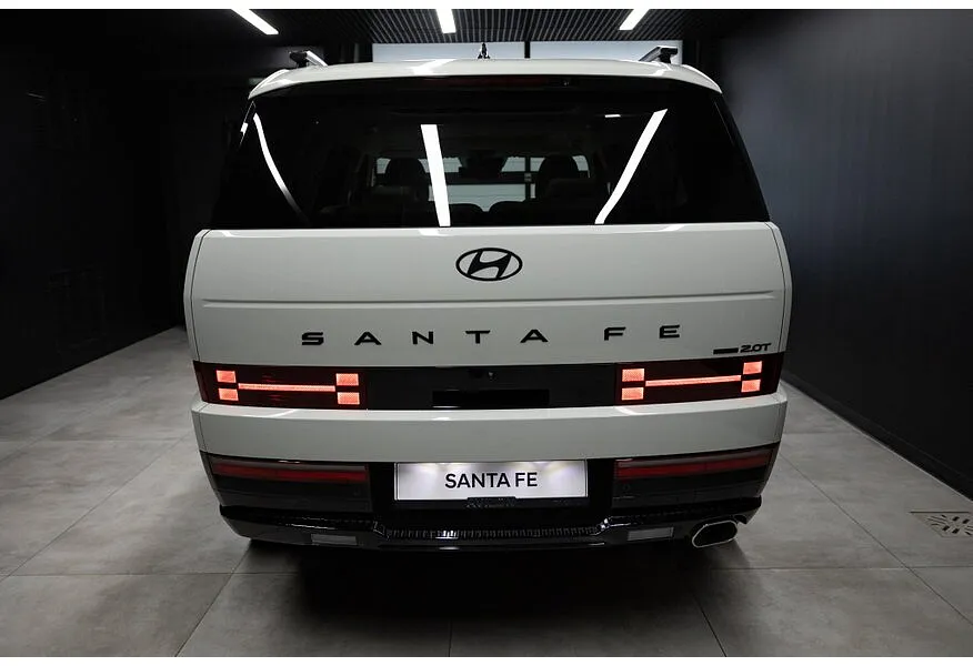 Hyundai Santa Fe 2.0 AT 4WD 7 seats (247 л.с.) Connoisseur Ultra Белый в АВИЛОН. Слайд №4