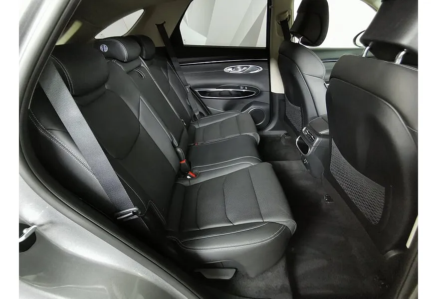 Genesis GV70 2.5T-GDI 8AT 4WD (249 л.с.) Elegance Серый в АВИЛОН. Слайд №16