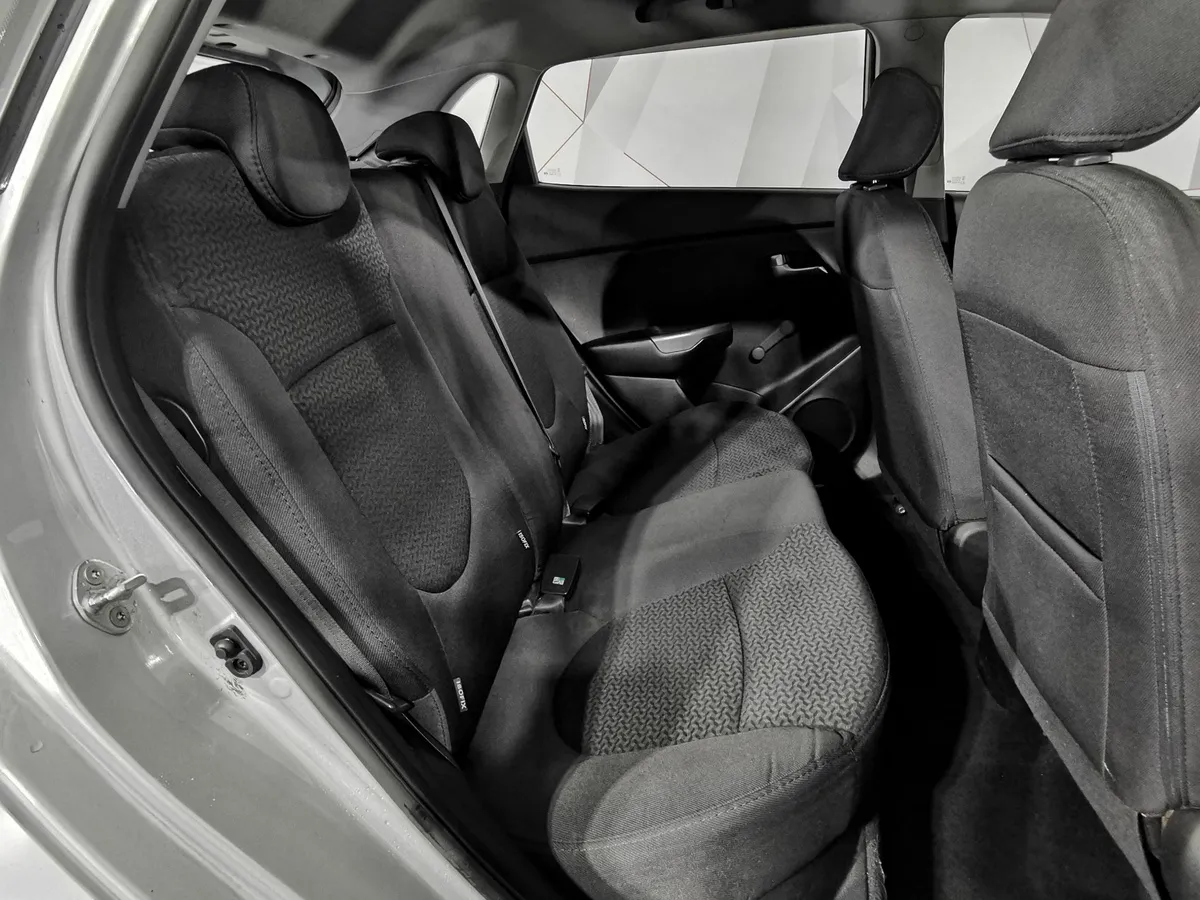 Kia Rio 1.6 AT (123 л.с.) Luxe Серебристый в АВИЛОН. Слайд №16