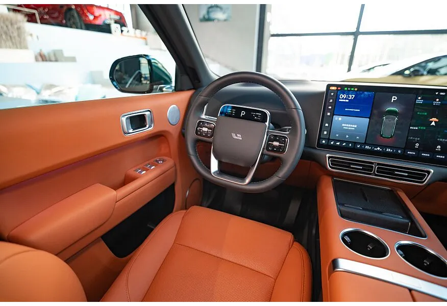 Li Auto L9 1.5 AT 4WD (449 л.с.) Max Зеленый в АВИЛОН. Слайд №10