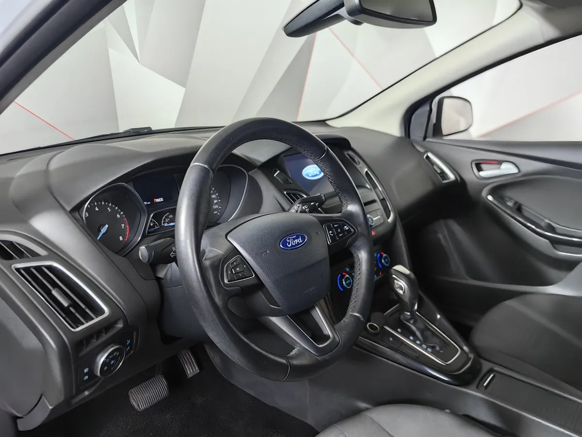 Ford Focus 1.5 EcoBoost AT (150 л.с.) Titanium Белый в АВИЛОН. Слайд №18
