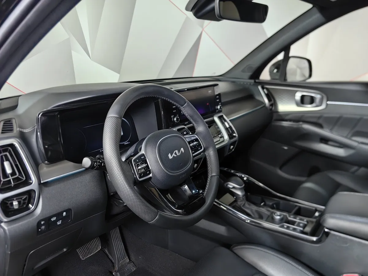 Kia Sorento 2.5 MPI 4WD AT (180 л.с.) Comfort Черный в АВИЛОН. Слайд №19