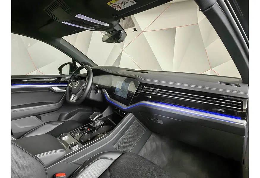 АВИЛОН - Volkswagen Touareg 2.0 TSI Tiptronic 4Motion (249 л.с.) Exclusive Черный - slide 10