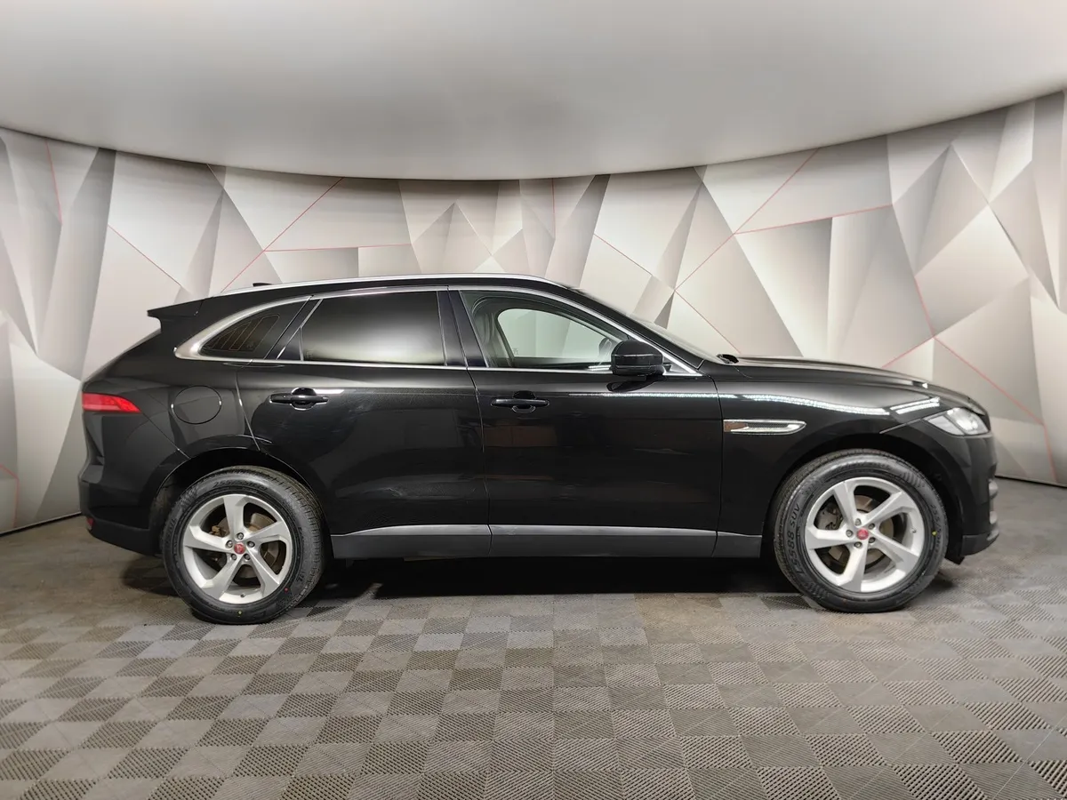 Jaguar F-Pace 2.0 AT AWD (249 л.с.) Prestige Черный в АВИЛОН. Слайд №6