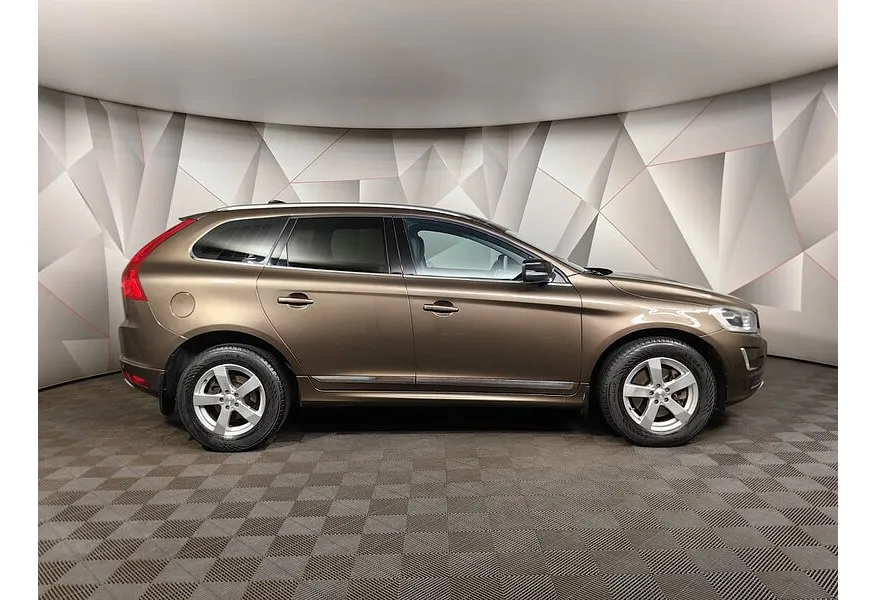 Volvo XC60 2.4 D4 Geartronic AWD (181 л.с.) Коричневый в АВИЛОН. Слайд №6