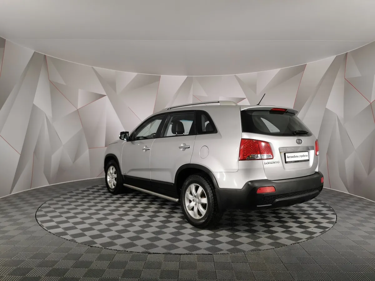 Kia Sorento 2.4 AT 4WD (175 л.с.) Comfort Серебристый в АВИЛОН. Слайд №4