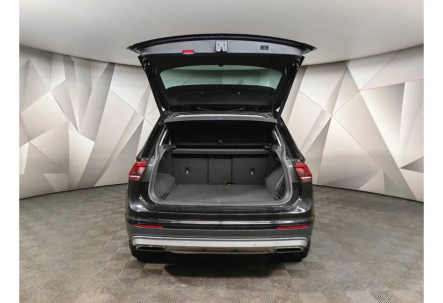 Volkswagen Tiguan 2.0 TDI 4Motion DSG (150 л.с.) OFFROAD Черный в АВИЛОН. Слайд №12