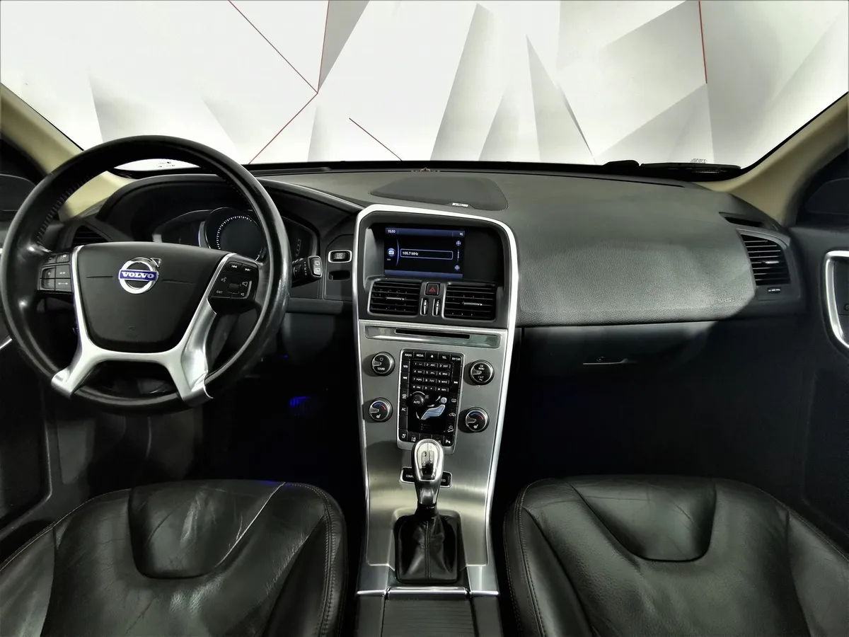 Volvo XC60 2.4 D5 Geartronic AWD (215 л.с.) Черный в АВИЛОН. Слайд №12